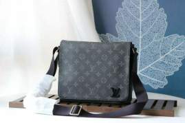 Picture of Louis Vuitton Mens Bags _SKUfw97506692fw
